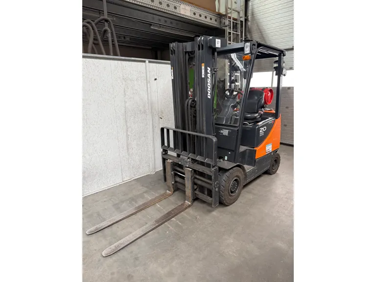 DOOSAN G 20 SC-5 Treibgasstapler